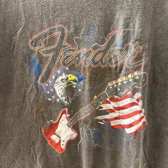 Fender Men's Dark Gray American Eagle Guitar Vintage Short Sleeve Shirt Medium - Picture 7 of 7